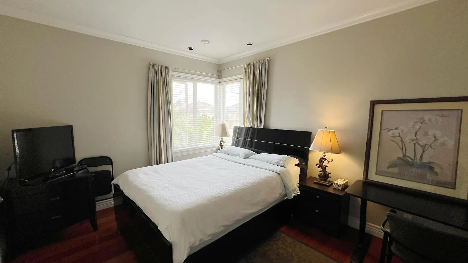 A Cozy Bedroom With A Private Washroom Close To Yvr Richmond 0*,  Kanada